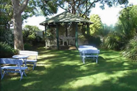 Lake Haven Motor Inn - Hotel WA 3