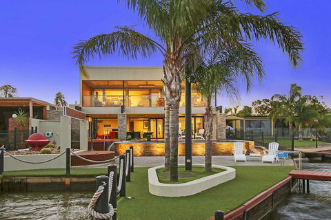 Lang Street Luxury Retreat - Mulwala - Hotel WA 0