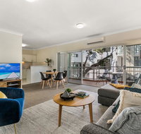 Large and Airy Unit in Quiet Riverside Suburb - Hotel WA