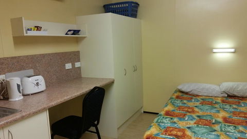 Leichhardt Accommodation - Hotel WA 2