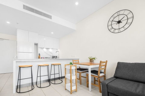 Luxe Apartment With Balcony And Pool Near Galleries - Hotel WA 1