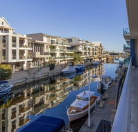Luxurious Mandurah Marina Apartment - Hotel WA