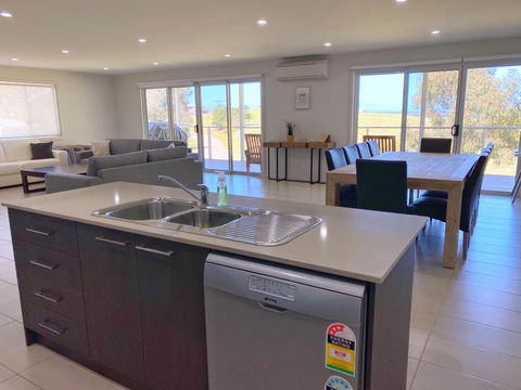 Luxury 3BR Home With KING Bed Metung - Hotel WA 2
