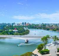 Luxury River City Views with Pool Gym Cafe WiFi Hospital - Hotel WA
