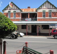 Maclean Hotel
