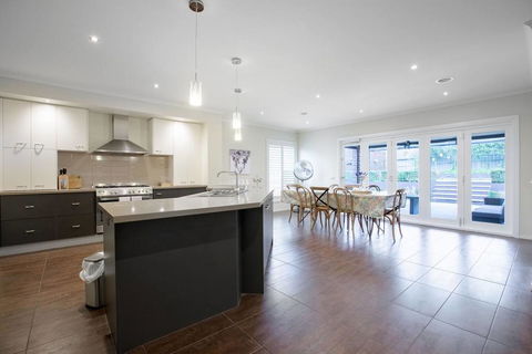 Magnificent Lux Stay@Mont Albert 4BR/WIFI/Garage - Hotel WA 3