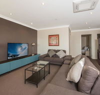 Maison Noir 2 - Well appointed modern accommodation with mountain views - Hotel WA