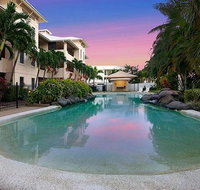 Marina View Apartment - Walk to the Strand - Hotel WA