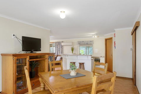Moonta Bay Accommodation - Hotel WA 2