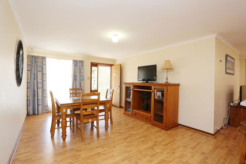 Moonta Bay Accommodation - Hotel WA 1