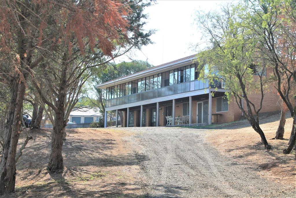 Upper Flagstone QLD Hotel WA