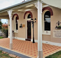 Must Love Dogs BB  Self Contained Cottage - Hotel WA