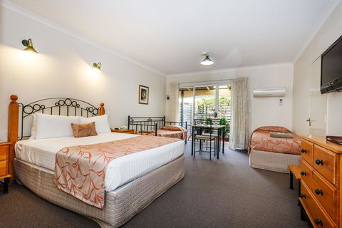 Nelsons Of Bridgetown - Hotel WA 2