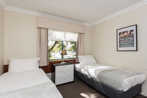 Subiaco Village 30 - Hotel WA 19