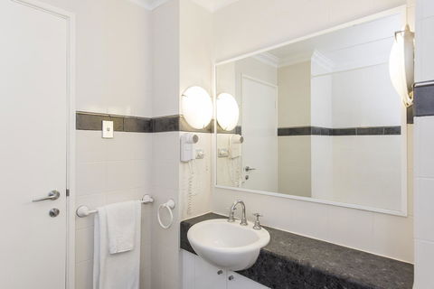 Subiaco Village 30 - Hotel WA 15