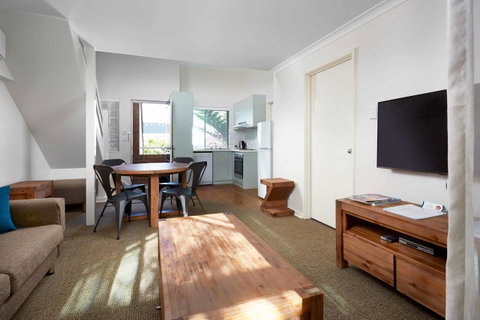 Broadwater Resort Como - Hotel WA 13