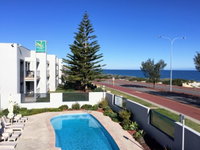 Book Sorrento Accommodation Vacations Hotel WA Hotel WA