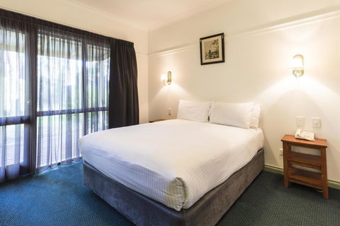 Stay Margaret River - Hotel WA 1