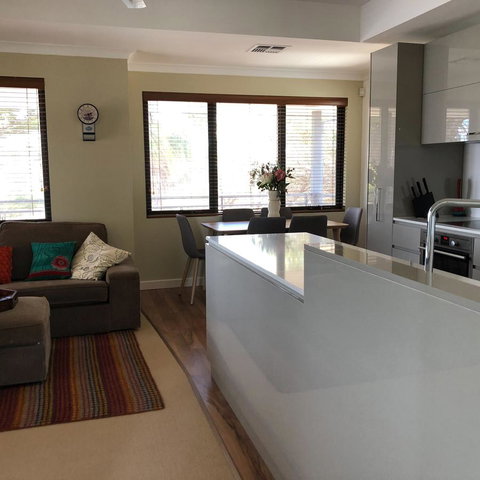 Mullaloo Beachfront Retreat - Hotel WA 4