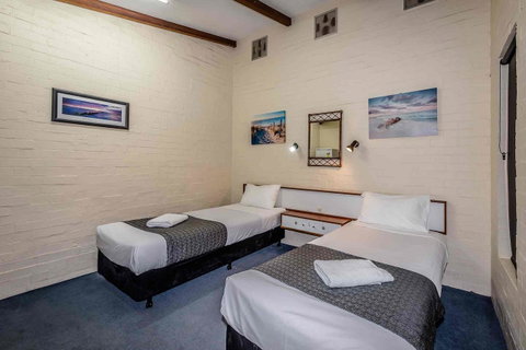 Nightcap At Wintersun Hotel - Hotel WA 16