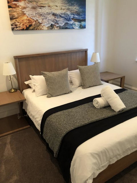Caves Road Guest Houses - Hotel WA 7
