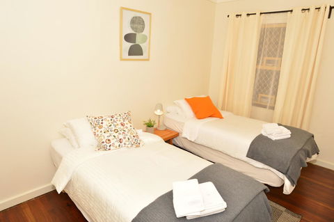 Midgard Cottage - Great Location & Close To Airport - Hotel WA 7
