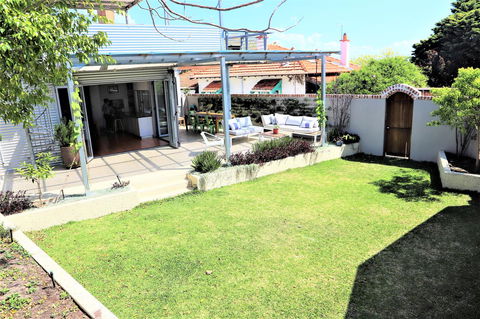 Fremantle Heritage Home For You To Enjoy! - Hotel WA 13