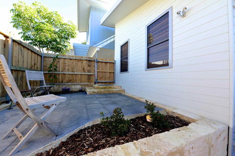 Sunny Blinco Street House - Hotel WA 12