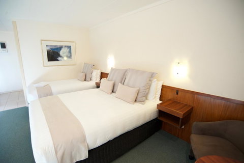 SureStay Hotel By Best Western The Clarence On Melville - Hotel WA 8