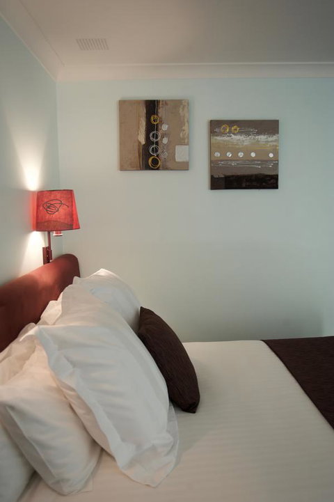 SureStay Hotel By Best Western The Clarence On Melville - Hotel WA 29
