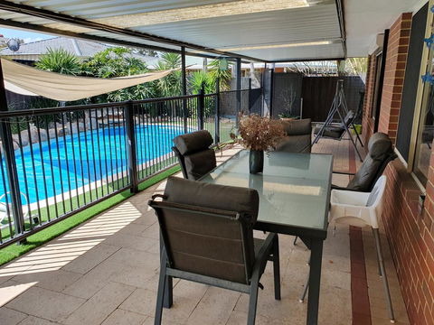 The Entertainer - Hotel WA 4