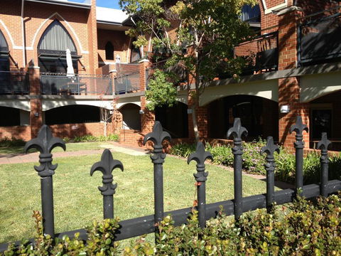 Cloisters - Hotel WA 20