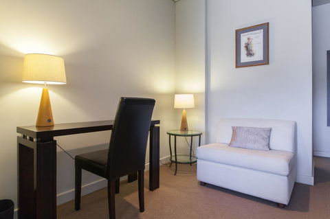 Cloisters - Hotel WA 14