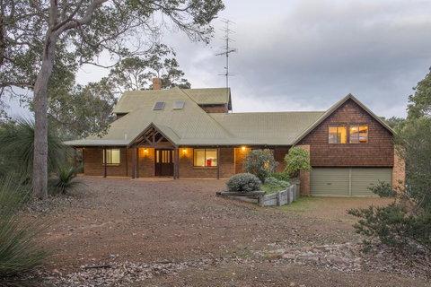 A Hidden Bush Delight - Hotel WA 6