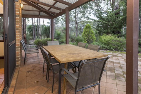 A Hidden Bush Delight - Hotel WA 12