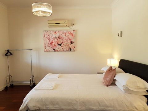 Leisurely Manor - Spacious Three Bedroom Home In Fremantle - Hotel WA 1