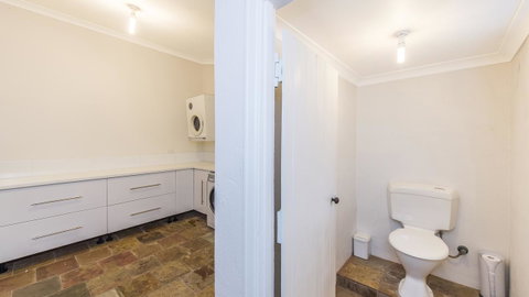 Leisurely Manor - Spacious Three Bedroom Home In Fremantle - Hotel WA 12