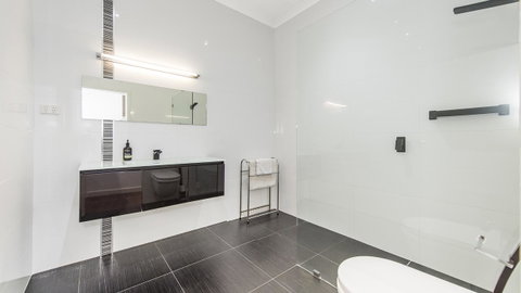Leisurely Manor - Spacious Three Bedroom Home In Fremantle - Hotel WA 8
