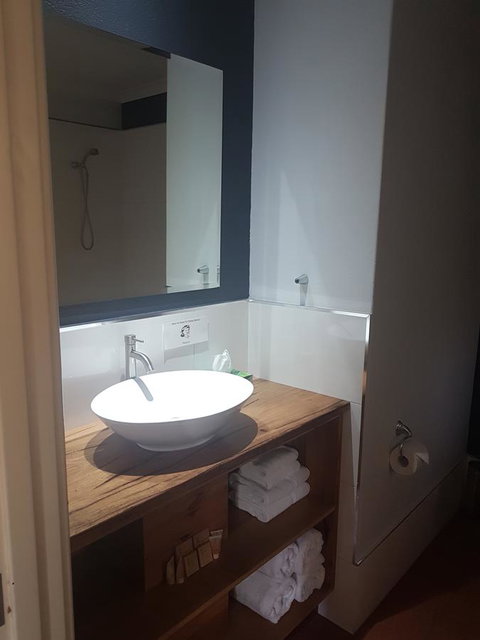 Adamsons Riverside Accommodation - Hotel WA 4