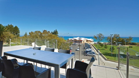 Mullaloo Beach Hotels & Apartments - Hotel WA 7