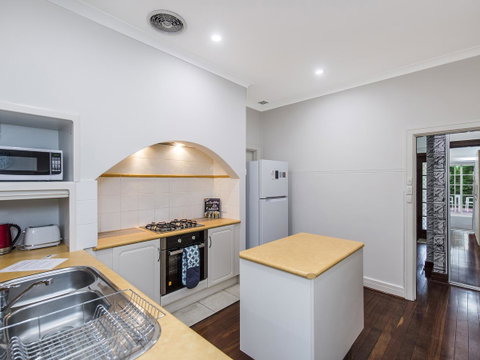 Luxury Federation Style Home - Sleeps 10 - Hotel WA 4