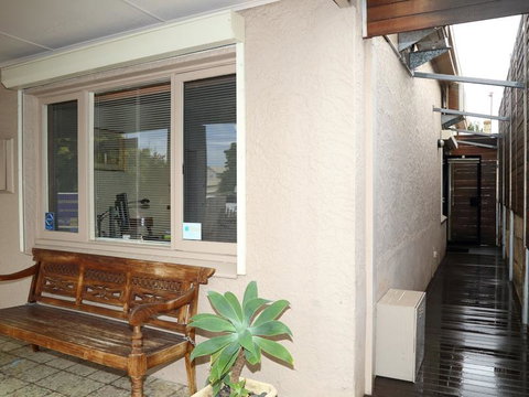 Dawson Accommodation - Hotel WA 8