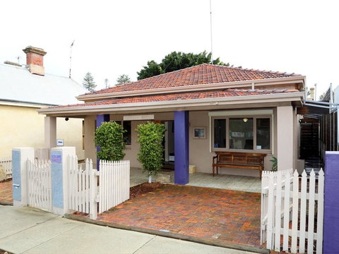 Dawson Accommodation - Hotel WA 6