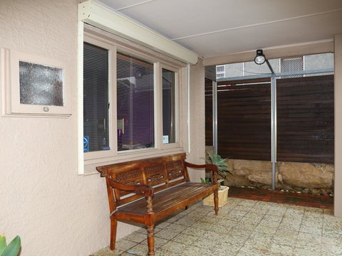 Dawson Accommodation - Hotel WA 7