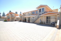 Yot Spot Apartments