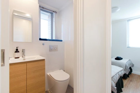 Ocean Breeze Apartment - Hotel WA 26