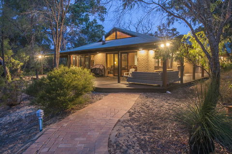 53 Martina Drive - Hotel WA 3