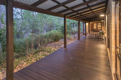 53 Martina Drive - Hotel WA 12
