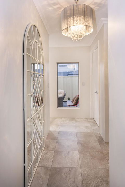 15 Cabot Close - Hotel WA 2