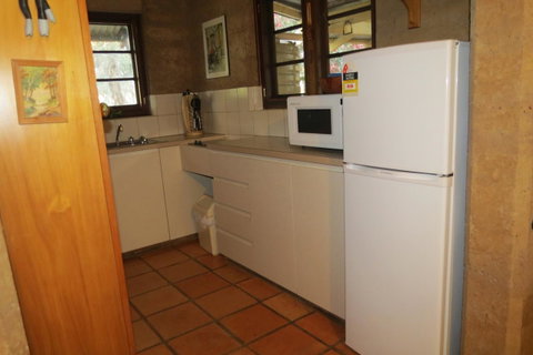 Bentwood Olive Grove Accommodation - Hotel WA 13